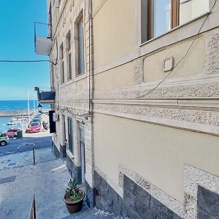 Apartment U Lettu Da Zita Acitrezza Aci Castello